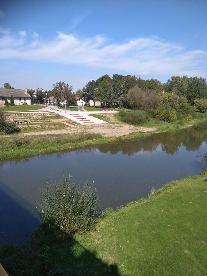 Gdow Riverside Apartments And Tours Exterior photo